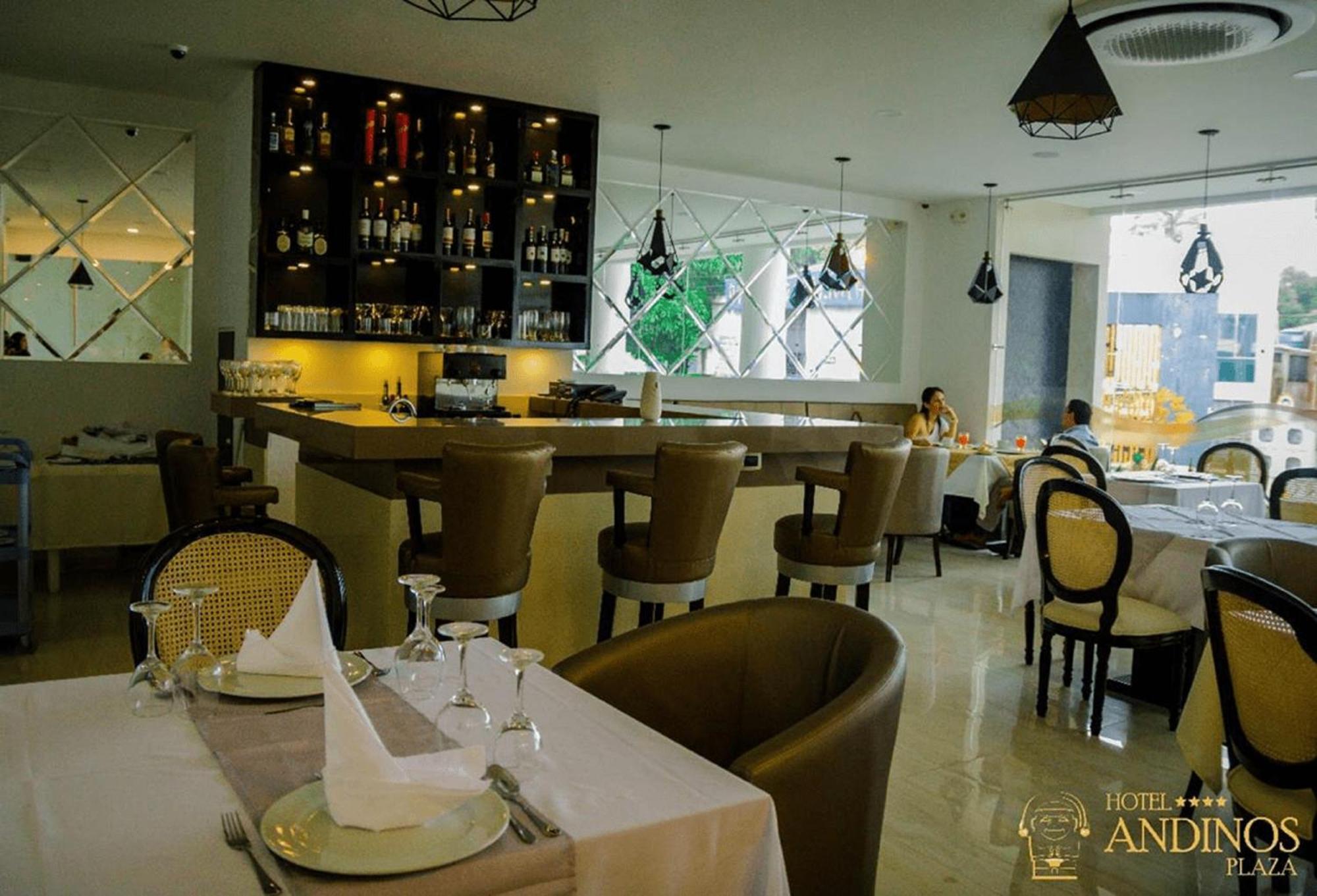 Hotel Andinos Plaza Florencia Florencia  Exteriör bild