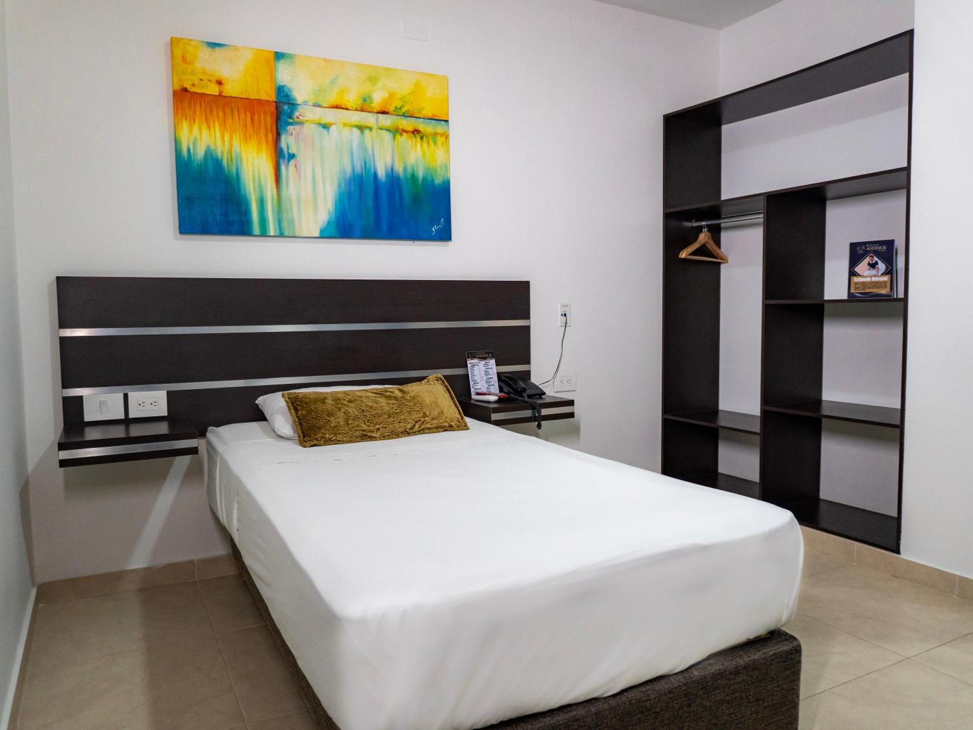 Hotel Andinos Plaza Florencia Florencia  Exteriör bild