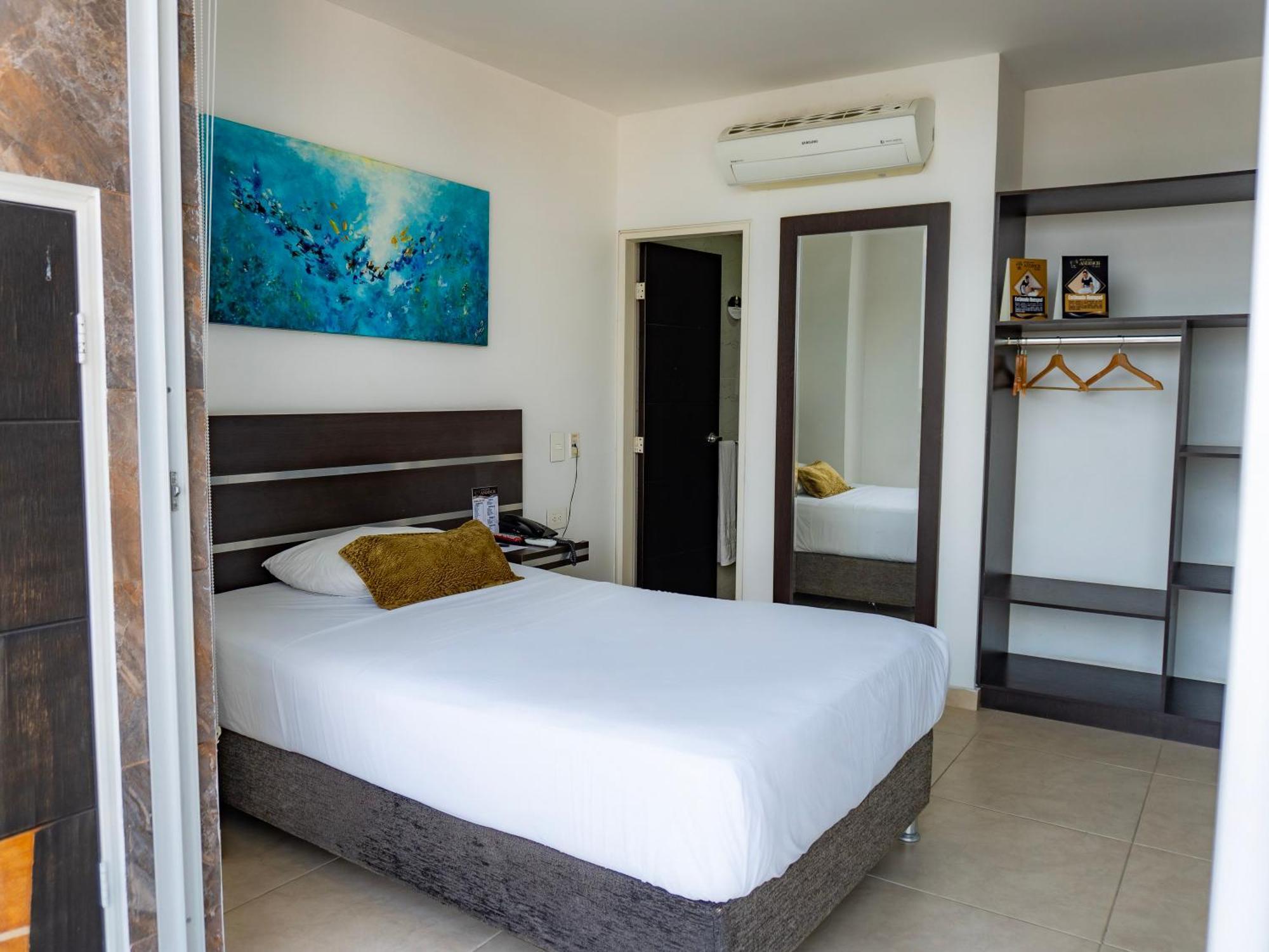 Hotel Andinos Plaza Florencia Florencia  Exteriör bild