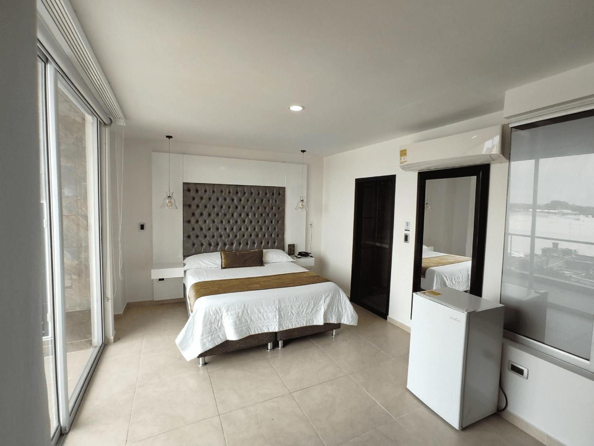 Hotel Andinos Plaza Florencia Florencia  Exteriör bild