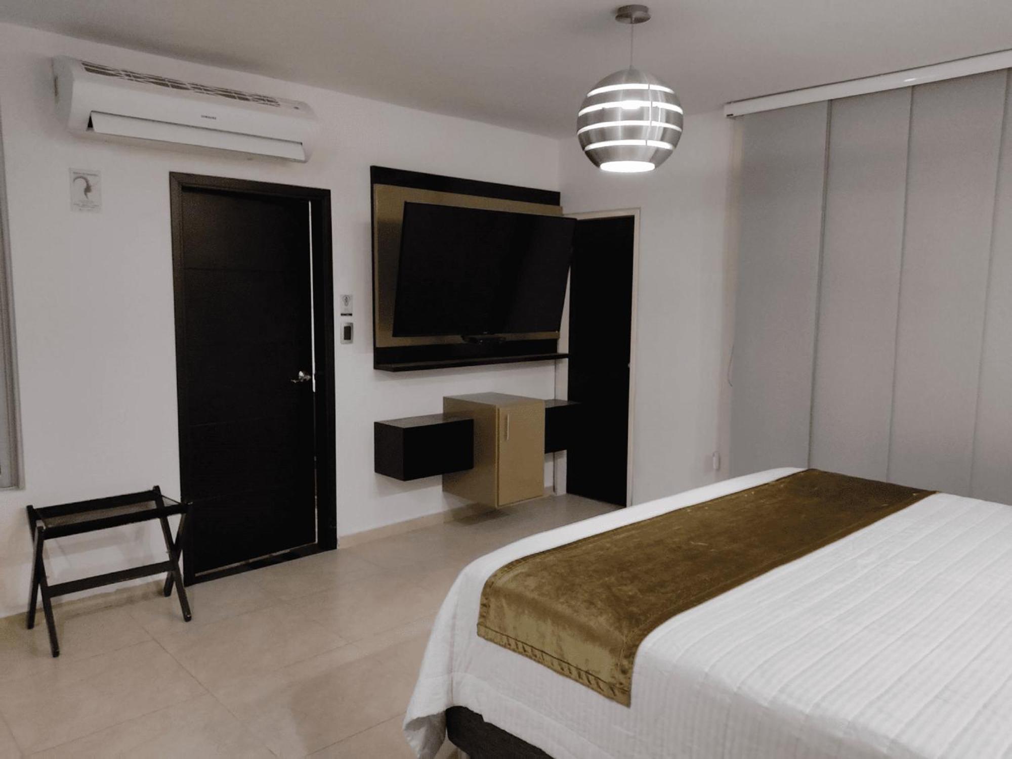 Hotel Andinos Plaza Florencia Florencia  Exteriör bild