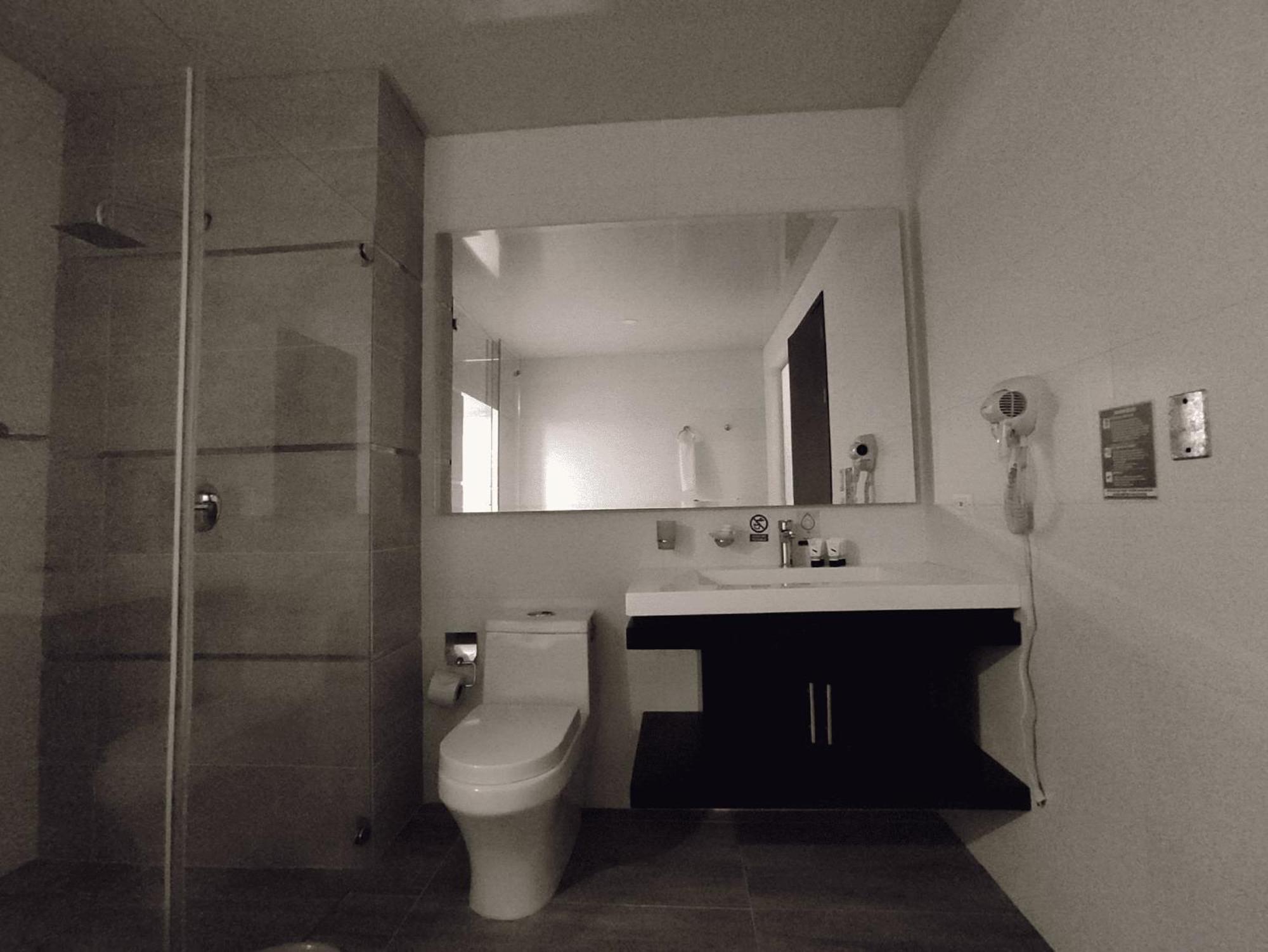Hotel Andinos Plaza Florencia Florencia  Exteriör bild